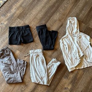 Bundle of all in motion pants and cardigan